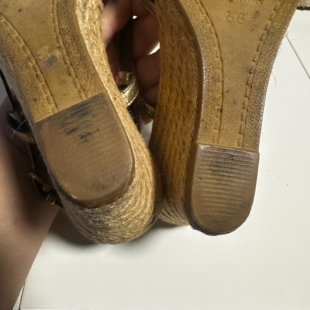 BURBERRY Size 38 Nova Check Gold Leather Jute Trim Wedge Sandal Women's 7.5 - Picture 9 of 9